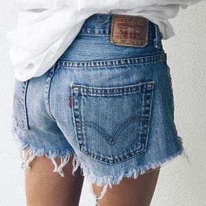 🌸Vintage Levi's Cut Off Shorts